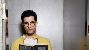 Actor Ssharad Malhotraa has lost touch with his friend Rahul Raichand Actor Ssharad Malhotraa has lost touch with his friend Rahul Raichand