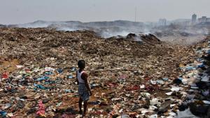 The Deonar dumping ground holds around 12 million tonnes of waste that is generated by Mumbai(HT File Photo) The Deonar dumping ground holds around 12 million tonnes of waste that is generated by Mumbai(HT File Photo)