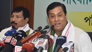 Assam chief minister Sarbananda Sonowal addresses a press conference recently.(Rajib Jyoti Sarma/ HT Photo) Assam chief minister Sarbananda Sonowal addresses a press conference recently.(Rajib Jyoti Sarma/ HT Photo)