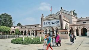 The country’s oldest college under the fold of the Dayanand Anglo Vedic (DAV) institutions lies nestled on a road that suddenly forks right near the Jagadhri Gate on the usually bustling Ambala-Hisar road.(HT Photo) The country’s oldest college under the fold of the Dayanand Anglo Vedic (DAV) institutions lies nestled on a road that suddenly forks right near the Jagadhri Gate on the usually bustling Ambala-Hisar road.(HT Photo)