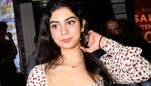Khushi Kapoor at her Friendship Day outing with her star kids’ friends in Mumbai.(Viral Bhayani) Khushi Kapoor at her Friendship Day outing with her star kids’ friends in Mumbai.(Viral Bhayani)