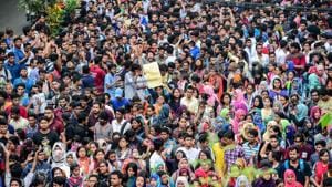 Bangladeshi students march along a street during a student protest in Dhaka on August 5.(AFP Photo) Bangladeshi students march along a street during a student protest in Dhaka on August 5.(AFP Photo)