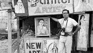 Raghubir Singh photographed by Ram Rahman.(Jhaveri Contemporary) Raghubir Singh photographed by Ram Rahman.(Jhaveri Contemporary)