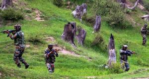 Army personnel take positions during an encounter with the militants in north Kashmir in June 2018.(PTI File Photo/Representative image) Army personnel take positions during an encounter with the militants in north Kashmir in June 2018.(PTI File Photo/Representative image)