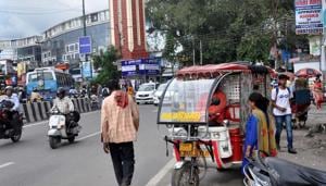 While the RTO is attempting to regulate the vehicles, the fare and route of the vehicles cannot be fixed.(Vinay Santosh Kumar/HT PHOTO) While the RTO is attempting to regulate the vehicles, the fare and route of the vehicles cannot be fixed.(Vinay Santosh Kumar/HT PHOTO)