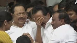 MK Stalin breaks down after Madras High Court’s verdict to allow the burial of former chief minister M Karunanidhi at Chennai’s Marina beach.(ANI Photo/Twitter) MK Stalin breaks down after Madras High Court’s verdict to allow the burial of former chief minister M Karunanidhi at Chennai’s Marina beach.(ANI Photo/Twitter)