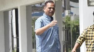 Delhi assembly speaker Ram Niwas Goel on Tuesday asked urban development minister Satyendar Jain (pictured) to submit “in writing” detailed comments about his discussions with officers from urban development department who had allegedly not furnished replies to questions pertaining to the municipal corporations.(HT/File Photo) Delhi assembly speaker Ram Niwas Goel on Tuesday asked urban development minister Satyendar Jain (pictured) to submit “in writing” detailed comments about his discussions with officers from urban development department who had allegedly not furnished replies to questions pertaining to the municipal corporations.(HT/File Photo)