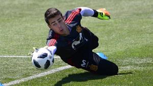 Athletic Bilbao goalkeeper Kepa Arrizabalaga is set to join Chelsea for 80 million euros (£71.6 million, $92.7 million), according to Spanish media reports on August 7, 2018.(AFP) Athletic Bilbao goalkeeper Kepa Arrizabalaga is set to join Chelsea for 80 million euros (£71.6 million, $92.7 million), according to Spanish media reports on August 7, 2018.(AFP)