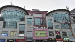 Gurugram exempts the basements of shopping malls or commercial centres from paying property tax, if they provide free parking spaces. (Photo used for representational purpose only)(Sanjeev Verma/HT File Photo) Gurugram exempts the basements of shopping malls or commercial centres from paying property tax, if they provide free parking spaces. (Photo used for representational purpose only)(Sanjeev Verma/HT File Photo)