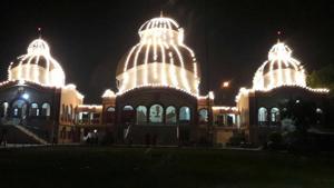 The temple where the incident took place in Delhi’s Chittaranjan Park.(Chittaranjan Park Kali Mandir Society) The temple where the incident took place in Delhi’s Chittaranjan Park.(Chittaranjan Park Kali Mandir Society)