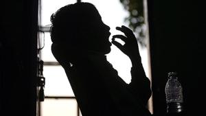 A patient suffering from tuberculosis takes his medicines.(Kalpak Pathak/ HT Photo) A patient suffering from tuberculosis takes his medicines.(Kalpak Pathak/ HT Photo)