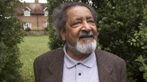 VS Naipaul, known for his timeless books and unsparing views, made his last public appearance in India in January 2015 at the Jaipur Literature Festival (JLF), where he spoke at length and was even moved to tears at the overwhelming reception he got.(AP/File Photo) VS Naipaul, known for his timeless books and unsparing views, made his last public appearance in India in January 2015 at the Jaipur Literature Festival (JLF), where he spoke at length and was even moved to tears at the overwhelming reception he got.(AP/File Photo)