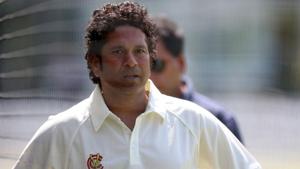 Sachin Tendulkar believes Test cricket should become more challenging for batsmen.(Twitter) Sachin Tendulkar believes Test cricket should become more challenging for batsmen.(Twitter)