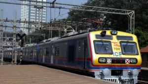 At 89 decibels, the average noise level from railways on working days was the highest.(Bhushan Koyande/ HT Photo) At 89 decibels, the average noise level from railways on working days was the highest.(Bhushan Koyande/ HT Photo)