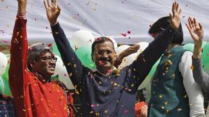 Delhi CM Arvind Kejriwal with Ashutosh during an Aam Aadmi Party event.(Reuters File Photo) Delhi CM Arvind Kejriwal with Ashutosh during an Aam Aadmi Party event.(Reuters File Photo)