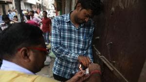 East Corporation officials sealed 37 units that were being run illegally in Vishwas Nagar, August 16, 2018.(Sonu Mehta / HT Photo) East Corporation officials sealed 37 units that were being run illegally in Vishwas Nagar, August 16, 2018.(Sonu Mehta / HT Photo)