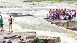 The Sultan Garh Waterfalls in Madhya Pradesh’s Shivpuri. Search for bodies of persons swept by the gushing waters of the fall continued on Thursday without any success.(PTI) The Sultan Garh Waterfalls in Madhya Pradesh’s Shivpuri. Search for bodies of persons swept by the gushing waters of the fall continued on Thursday without any success.(PTI)