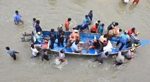 According to experts, the design of their wood and fibre twin-engine country boat is adept at navigating strong undercurrents and withstanding damage by underwater objects.(HT Photo/Raj K Raj) According to experts, the design of their wood and fibre twin-engine country boat is adept at navigating strong undercurrents and withstanding damage by underwater objects.(HT Photo/Raj K Raj)