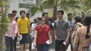 Students coming out of an exam centre in Lucknow after appearing for JEE-2018 exam.(HT File Photo) Students coming out of an exam centre in Lucknow after appearing for JEE-2018 exam.(HT File Photo)