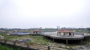 A view of the under-construction biodiversity park in sector 91, in Noida, on Sunday, August 19, 2018. The proposed 75 acre green area is located off the Noida- Greater Noida Expressway.(Sunil Ghosh / HT Photo) A view of the under-construction biodiversity park in sector 91, in Noida, on Sunday, August 19, 2018. The proposed 75 acre green area is located off the Noida- Greater Noida Expressway.(Sunil Ghosh / HT Photo)