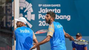 Indian tennis players Rohan Bopanna and Divij Sharan react against China’s Cheng Peng Hsles and Tsung Hua Yang during men’s doubles R16 match at the 18th Asian Games at Palembang, in Indonesia on Wednesday, Aug 22, 2018.(PTI) Indian tennis players Rohan Bopanna and Divij Sharan react against China’s Cheng Peng Hsles and Tsung Hua Yang during men’s doubles R16 match at the 18th Asian Games at Palembang, in Indonesia on Wednesday, Aug 22, 2018.(PTI)