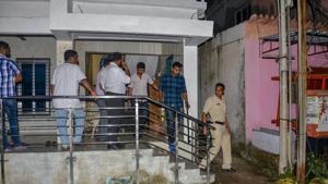 Members of the Maharashtra Anti-Terrorism Squad (ATS) raid the house of alleged Sanatan Sanstha member Vaibhav Raut at Nalasopara in Palghar on August 10.(PTI) Members of the Maharashtra Anti-Terrorism Squad (ATS) raid the house of alleged Sanatan Sanstha member Vaibhav Raut at Nalasopara in Palghar on August 10.(PTI)