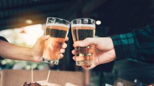 Drinking alcohol is associated with nearly one in 10 deaths among middle-aged people.(Shutterstock)