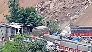 Landslides, triggered by heavy rains, in Ramsoo and Magarkote areas of Ramban district, have completely blocked vehicular movement on the highway since Saturday morning.(HT Photo) Landslides, triggered by heavy rains, in Ramsoo and Magarkote areas of Ramban district, have completely blocked vehicular movement on the highway since Saturday morning.(HT Photo)