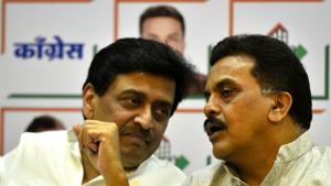 Cngress leaders Ashok Chavan and Sanjay Nirupam in Mumbai.(Anshuman Poyrekar/HT Photo) Cngress leaders Ashok Chavan and Sanjay Nirupam in Mumbai.(Anshuman Poyrekar/HT Photo)