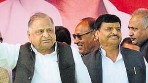 Samajwadi Party founder Mulayam Singh Yadav with his brother and senior leader Shivpal Singh Yadav in Etawah.(PTI File Photo) Samajwadi Party founder Mulayam Singh Yadav with his brother and senior leader Shivpal Singh Yadav in Etawah.(PTI File Photo)