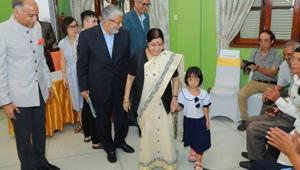 External affairs minister Sushma Swaraj at the Jaipur foot camp in Hanoi on August 27.(Twitter/@MEAIndia) External affairs minister Sushma Swaraj at the Jaipur foot camp in Hanoi on August 27.(Twitter/@MEAIndia)