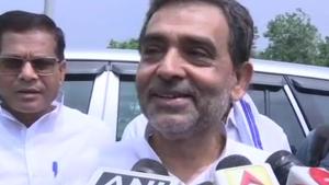 Rashtriya Lok Samta Party (RLSP) chief and Union minister Upendra Kushwaha said on Monday he was talking about “social unity” after his comment over the weekend about making “delicious kheer” led to speculations that he was hinting toward a possible political realignment in Bihar.(ANI/Twitter) Rashtriya Lok Samta Party (RLSP) chief and Union minister Upendra Kushwaha said on Monday he was talking about “social unity” after his comment over the weekend about making “delicious kheer” led to speculations that he was hinting toward a possible political realignment in Bihar.(ANI/Twitter)