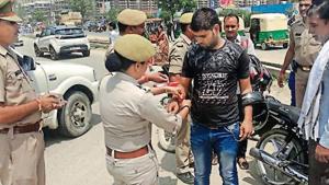 The police tied rakhis to anyone who was found driving on the wrong side of the road, or riding without a helmet or a seat belt. The police tied rakhis to anyone who was found driving on the wrong side of the road, or riding without a helmet or a seat belt.
