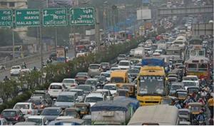 The congestion is at its peak on days when exhibitions are scheduled, BMC observed in the notice.(HT file) The congestion is at its peak on days when exhibitions are scheduled, BMC observed in the notice.(HT file)