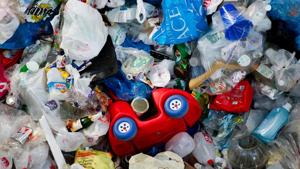 A pile of recyclable waste is viewed inside the SIMS Metal Management center in Brooklyn, New York on January 8, 2014.(AFP File Photo) A pile of recyclable waste is viewed inside the SIMS Metal Management center in Brooklyn, New York on January 8, 2014.(AFP File Photo)