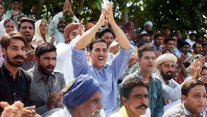 Gold box office collection: Akshay Kumar film earns Rs 100 crore in 13 days. Gold box office collection: Akshay Kumar film earns Rs 100 crore in 13 days.