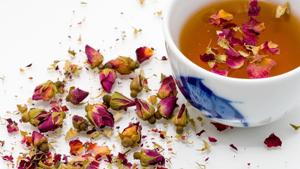 Floral teas pack in the benefits of flowers and can relieve stress, boost immunity, and even alleviate menstrual cramps.(Unsplash) Floral teas pack in the benefits of flowers and can relieve stress, boost immunity, and even alleviate menstrual cramps.(Unsplash)