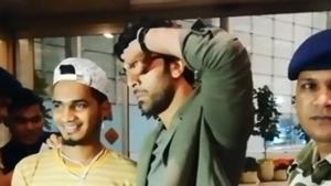 Ranbir Kapoor was spotted at the airport where he tried his hand at the Dele Alli challenge.(Viralbhayani/Instagram) Ranbir Kapoor was spotted at the airport where he tried his hand at the Dele Alli challenge.(Viralbhayani/Instagram)