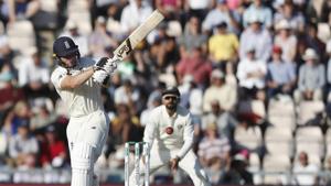 England's Jos Buttler plays a shot off the bowling of India's Hardik Pandya during play on the third day of the 4th cricket Test.(AP) England's Jos Buttler plays a shot off the bowling of India's Hardik Pandya during play on the third day of the 4th cricket Test.(AP)