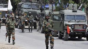 The municipal and panchayat polls are being held in the state after over a decade in October and November. The state government has deputed over 15,000 additional paramilitary forces to conduct the polls amid a spike in the militant violence.(Waseem Andrabi/HT Photo) The municipal and panchayat polls are being held in the state after over a decade in October and November. The state government has deputed over 15,000 additional paramilitary forces to conduct the polls amid a spike in the militant violence.(Waseem Andrabi/HT Photo)