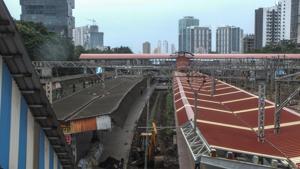 The project, estimated to cost <span class='webrupee'>₹</span>51 crore, was announced under the second phase of the ambitious Mumbai Urban Transport Project (MUTP-2)(HT File) The project, estimated to cost <span class='webrupee'>₹</span>51 crore, was announced under the second phase of the ambitious Mumbai Urban Transport Project (MUTP-2)(HT File)