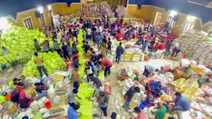 Volunteers segregating flood relief material at a distribution centre for Kerala floods, in Kochi on Sunday, September 2, 2018.(PTI Photo) Volunteers segregating flood relief material at a distribution centre for Kerala floods, in Kochi on Sunday, September 2, 2018.(PTI Photo)
