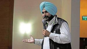 Punjab minister Navjot Singh Sidhu speaking during a seminar at the Indian School of Business in Mohali on Friday.(HT Photo) Punjab minister Navjot Singh Sidhu speaking during a seminar at the Indian School of Business in Mohali on Friday.(HT Photo)