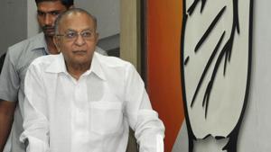 Former Union minister Jaipal Reddy also questioned the PM’s silence on this deal even as other ministers were offering clarifications.(HT PHOTO) Former Union minister Jaipal Reddy also questioned the PM’s silence on this deal even as other ministers were offering clarifications.(HT PHOTO)