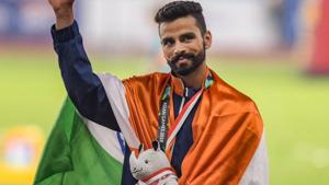 Arpinder Singh at the medal ceremony of men's triple jump competition at the Asian Games 2018.(PTI) Arpinder Singh at the medal ceremony of men's triple jump competition at the Asian Games 2018.(PTI)