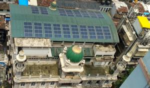 An aerial view of the solar panels that were installed atop Hakim Dayam Masjid on August 10.(HT photo) An aerial view of the solar panels that were installed atop Hakim Dayam Masjid on August 10.(HT photo)