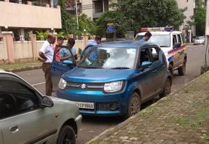 A car with blood stains was found at Airoli in Navi Mumbai on Friday.(HT PHOTO)