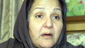 Kulsoom Nawaz, the wife of former Pakistani prime minister Nawaz Sharif, speaks during a news conference at her residence in Islamabad, Pakistan.(REUTERS File) Kulsoom Nawaz, the wife of former Pakistani prime minister Nawaz Sharif, speaks during a news conference at her residence in Islamabad, Pakistan.(REUTERS File)