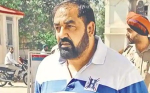 A special bench presided over by chief justice Krishna Murari will hear the court-initiated petition into the case on Thursday.(HT FILE) A special bench presided over by chief justice Krishna Murari will hear the court-initiated petition into the case on Thursday.(HT FILE)