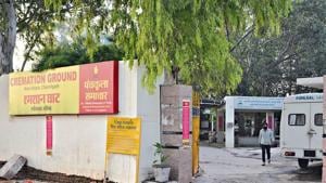 Once on the outskirts of the city, the Manimajra cremation ground is now in its middle.(HT photo) Once on the outskirts of the city, the Manimajra cremation ground is now in its middle.(HT photo)